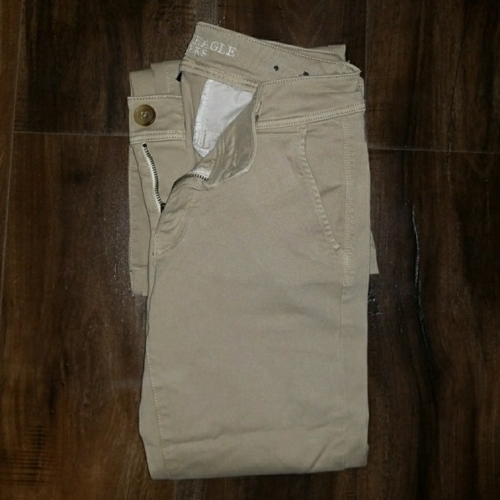 American Eagle super stretch soft fabric khaki